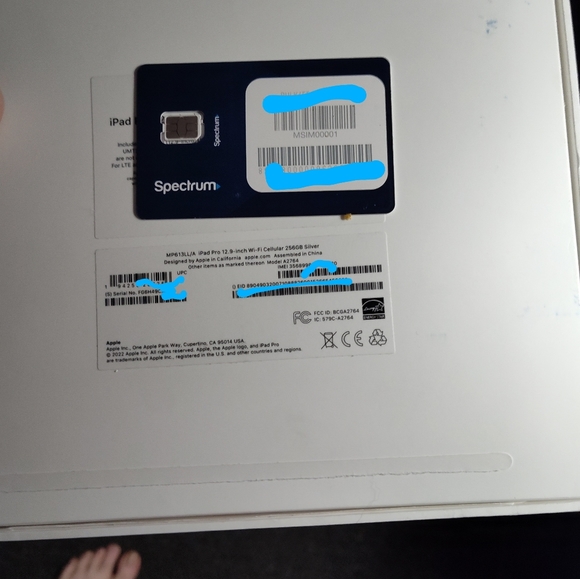 iPad pro 12.9 inch 6th generation 256 gb M2 technology WiFi+Cellular - Picture 3 of 5